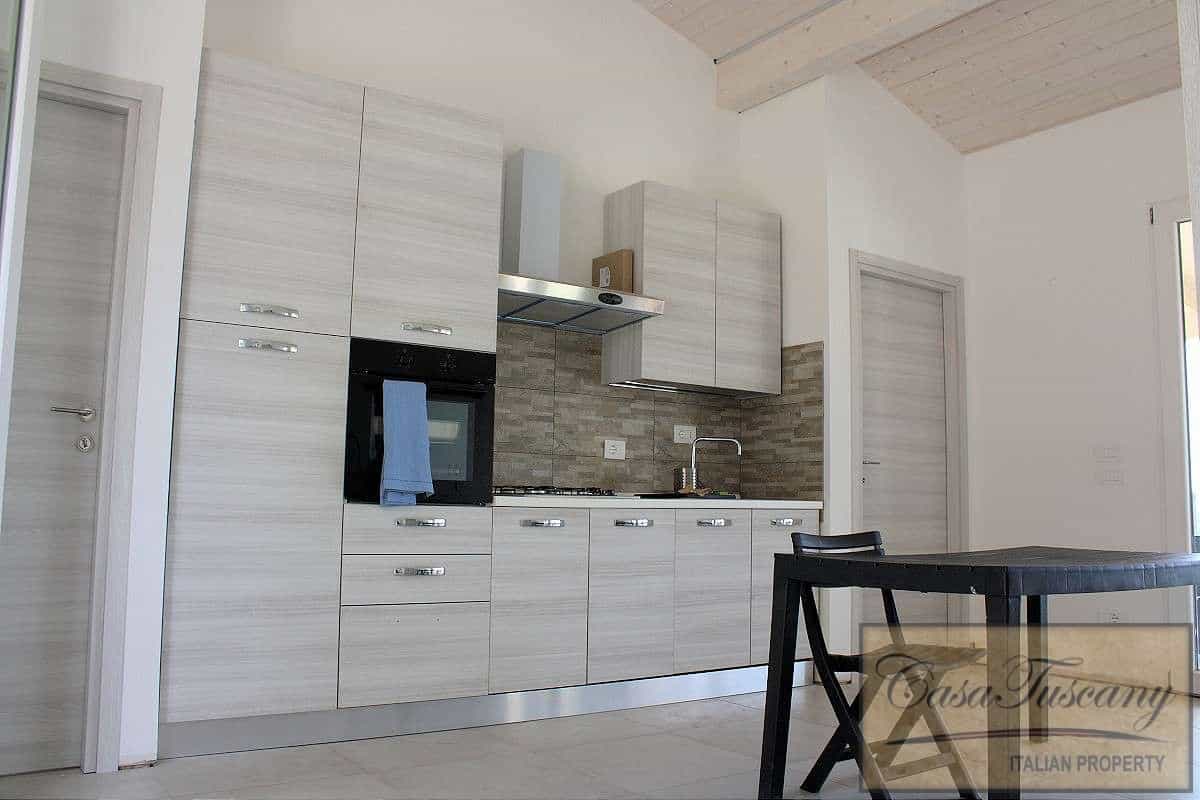 بيت في Capannoli, Tuscany 10094683