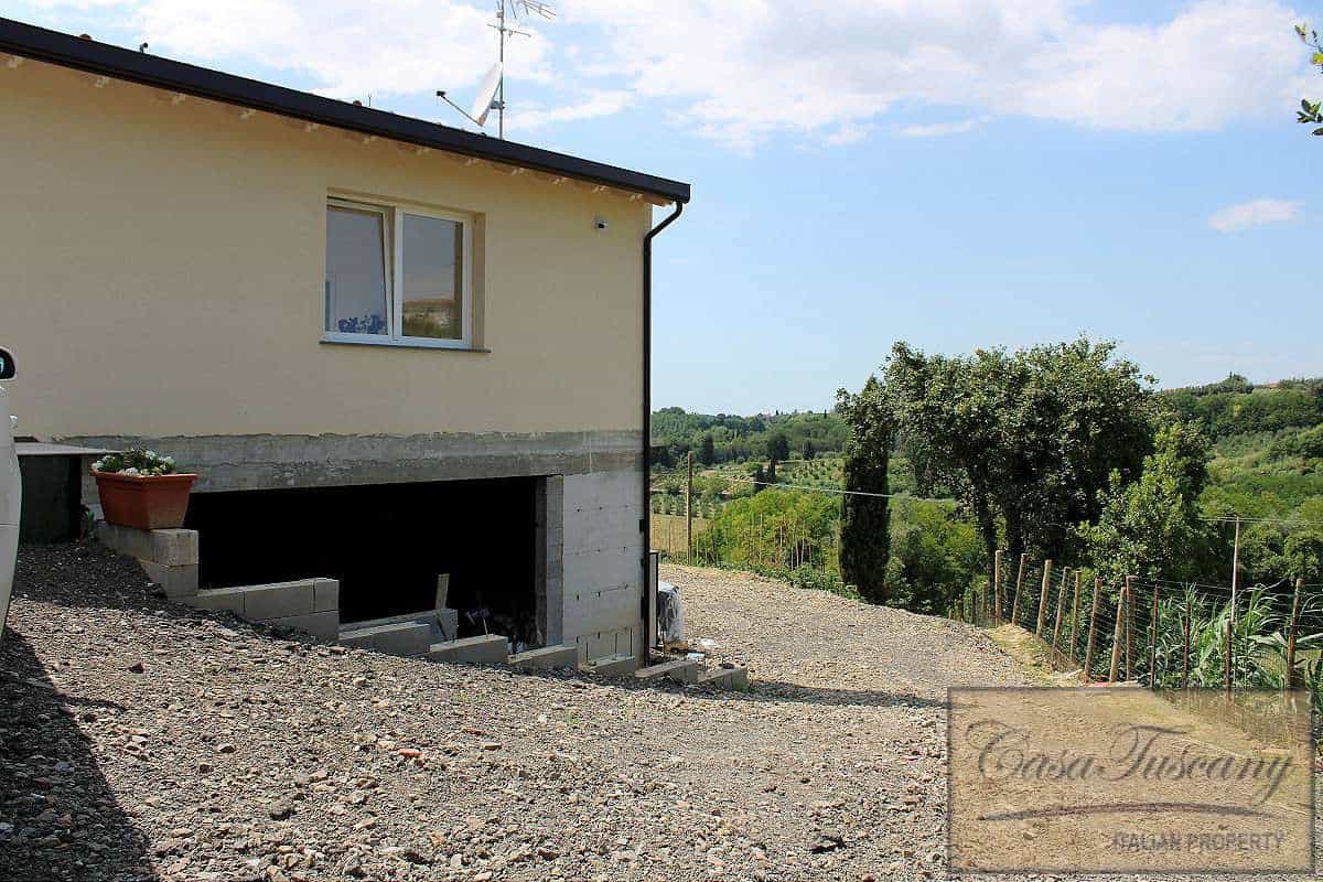 Rumah di Capannoli, Tuscany 10094683