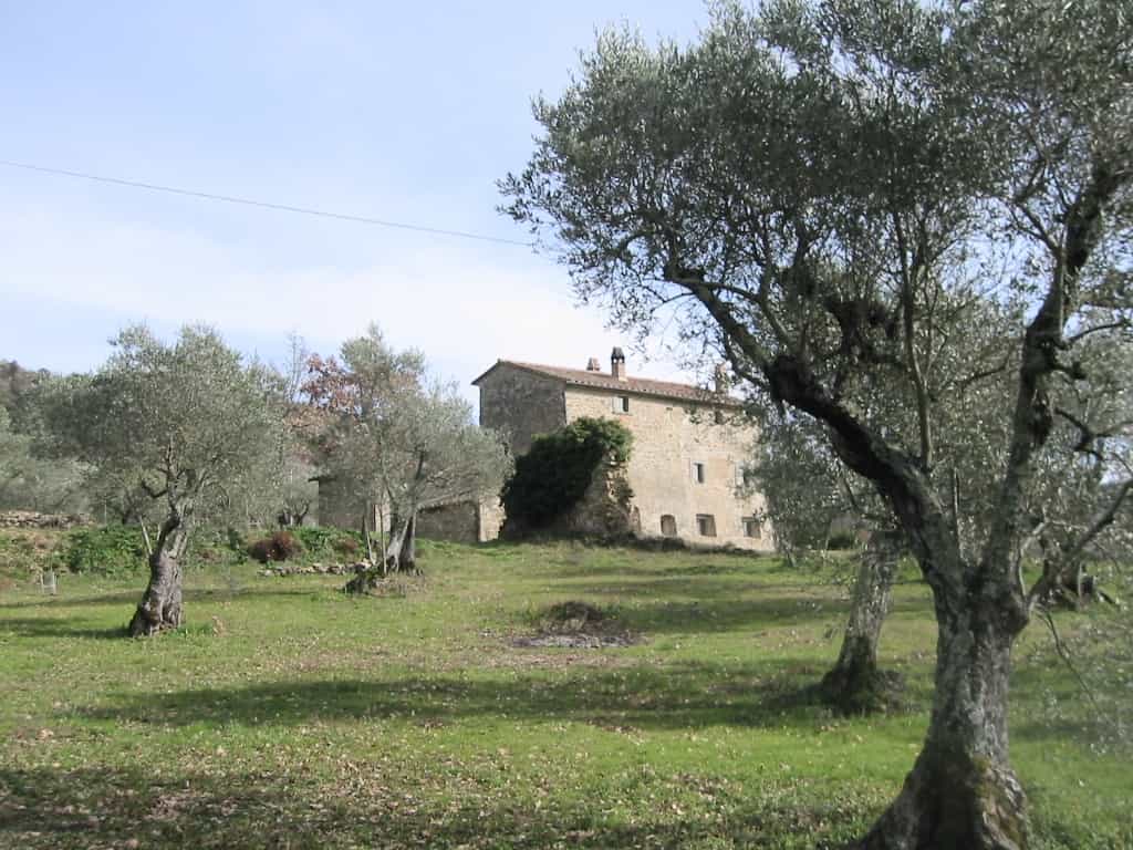 Кондоминиум в Cortona, Tuscany 10094701