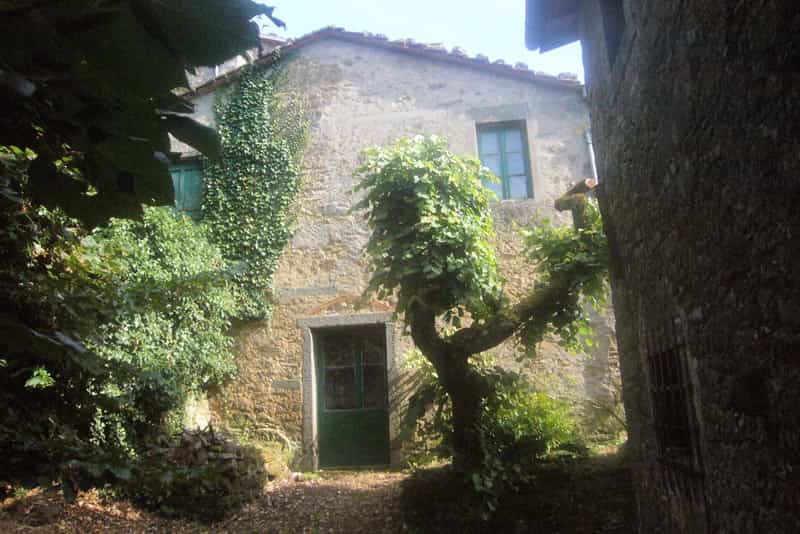 House in Bagni di Lucca, Tuscany 10094713