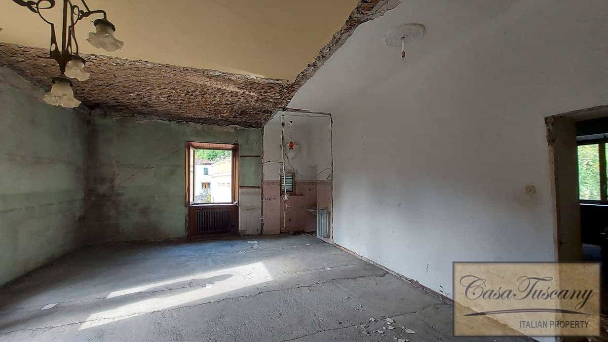 公寓 在 Bagni Di Lucca, Tuscany 10094753