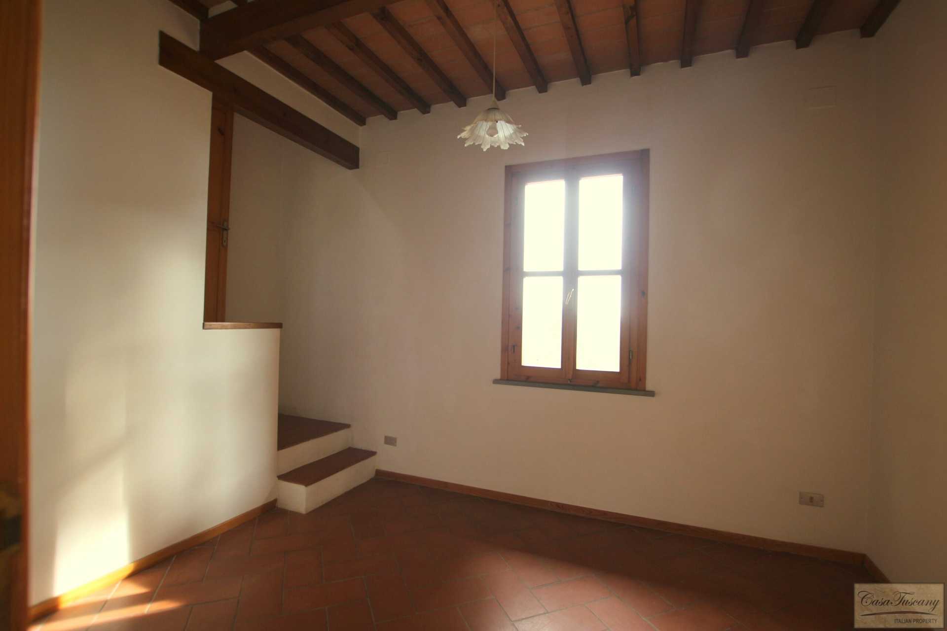 Rumah di Treggiaia, Tuscany 10094768