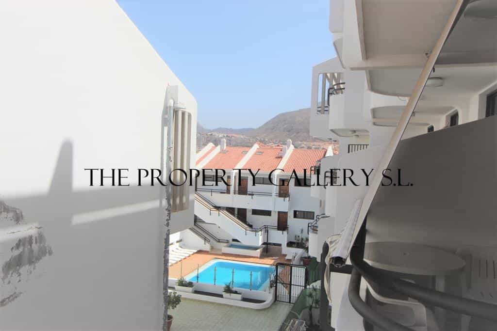 Condominium in Cabo Blanco, Canary Islands 10094780