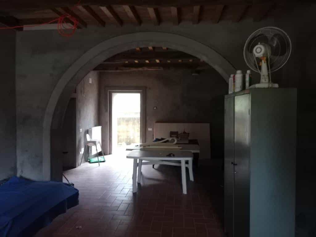 房子 在 Palaia, Tuscany 10094819
