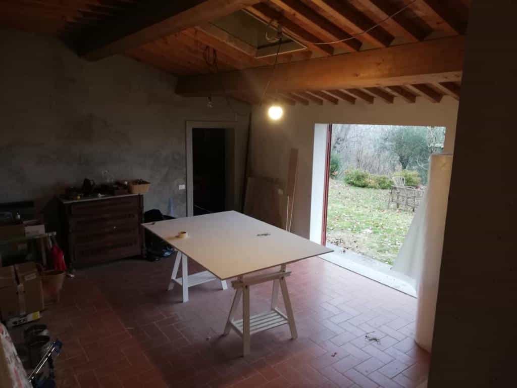 Talo sisään Palaia, Tuscany 10094819