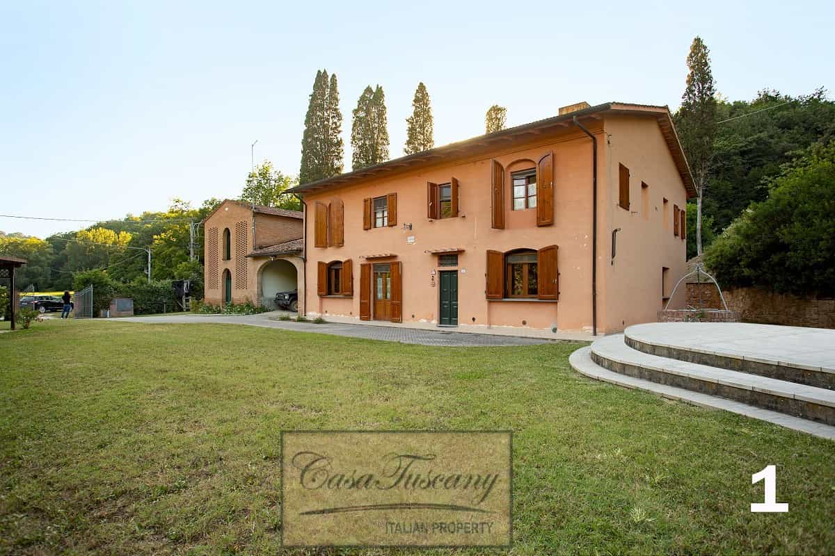房子 在 Montaione, Tuscany 10094828