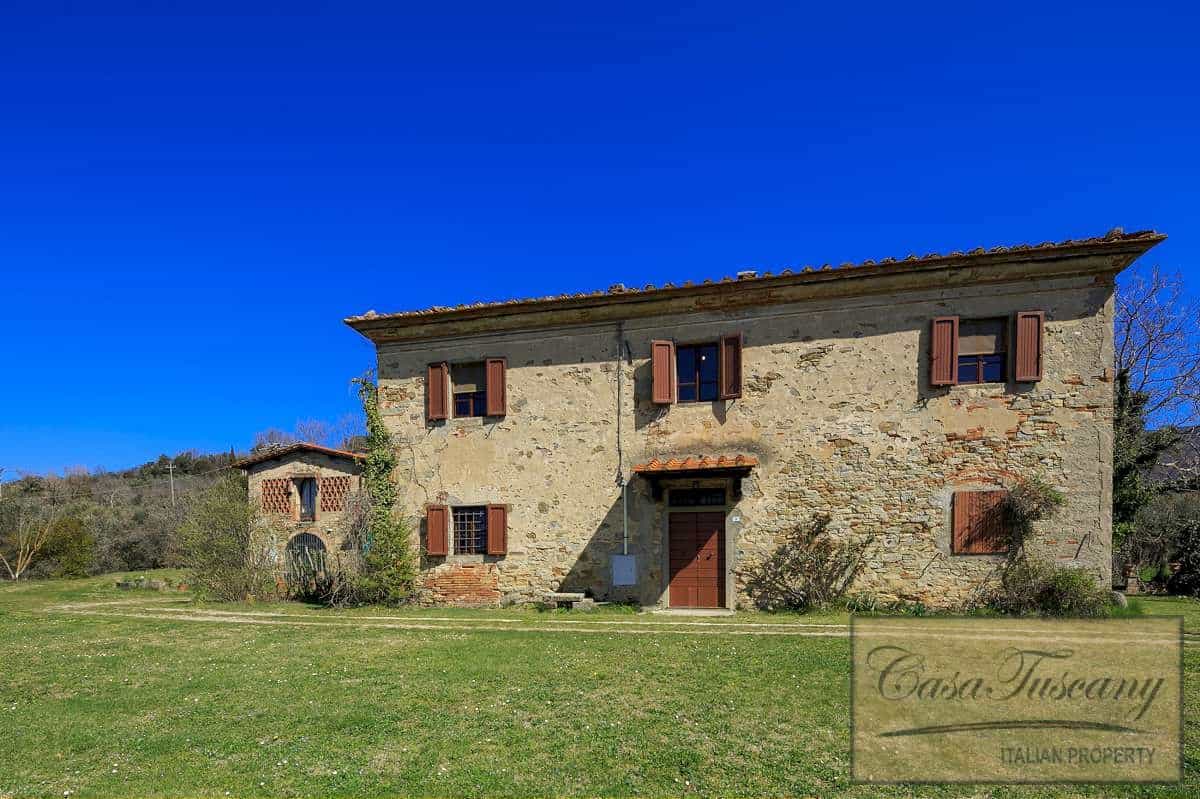 房子 在 Castelfranco Di Sopra, Tuscany 10094834