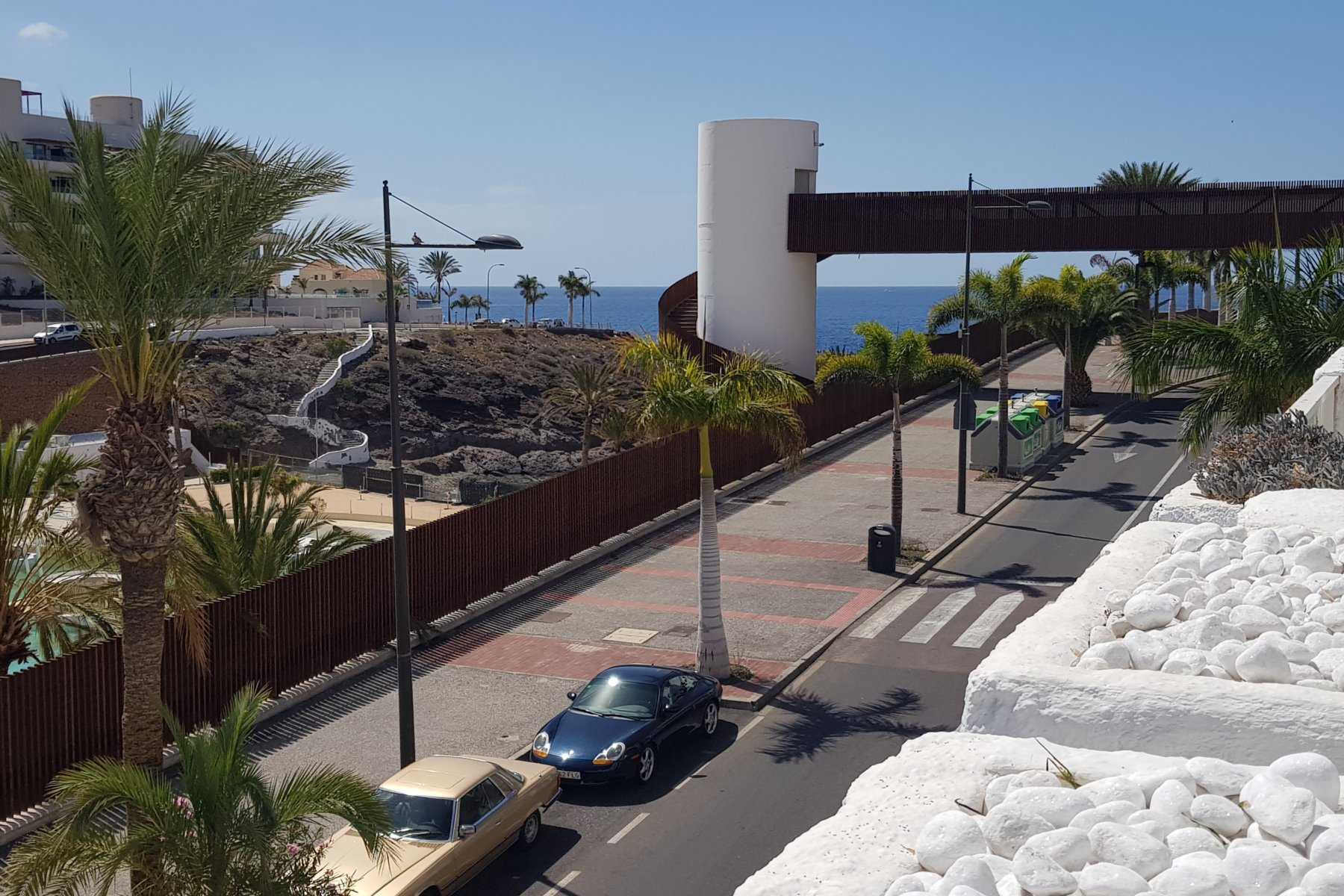 Condominium in Adeje, Canary Islands 10094896