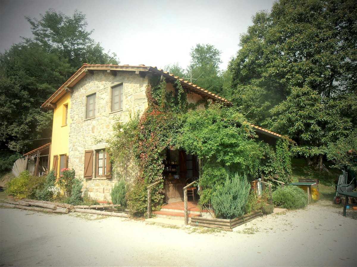 بيت في Bagni Di Lucca, Tuscany 10094901