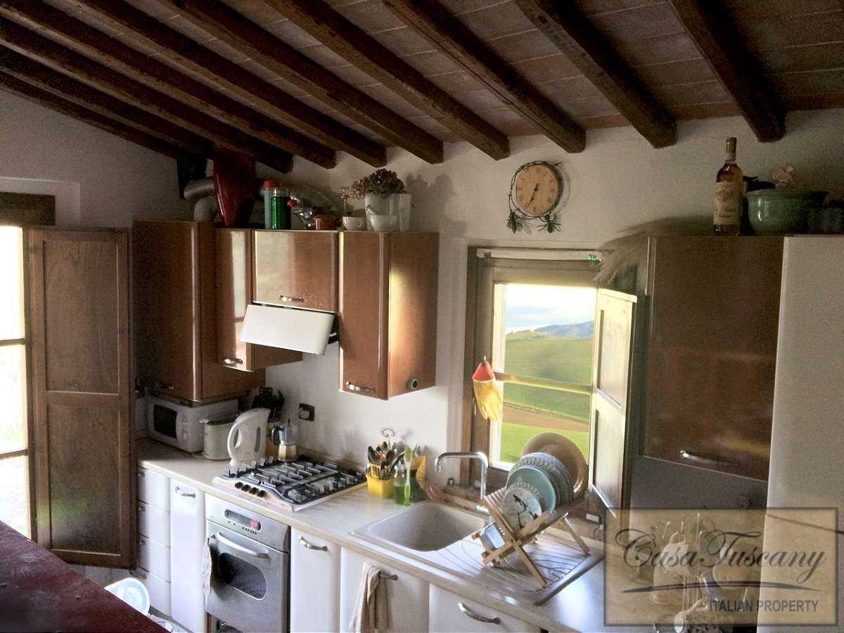 Condominium dans Volterra, Tuscany 10094914