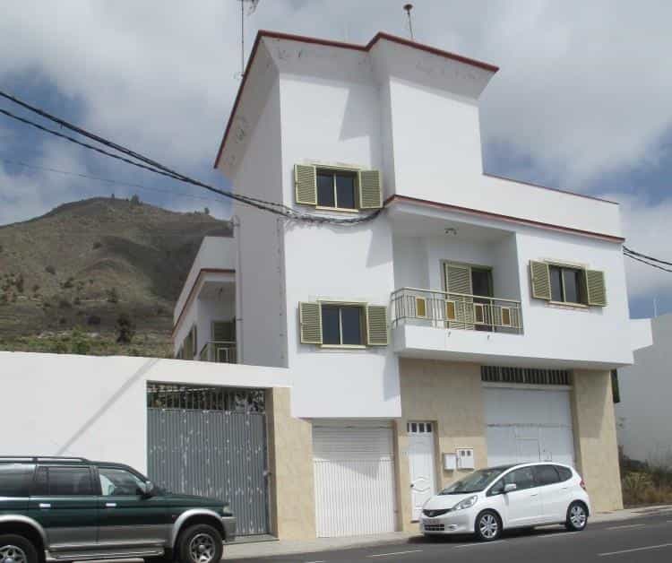 House in Guia de Isora, Canary Islands 10094924