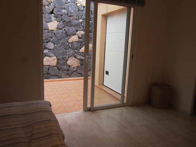 жилой дом в Adeje, Tenerife 10094954
