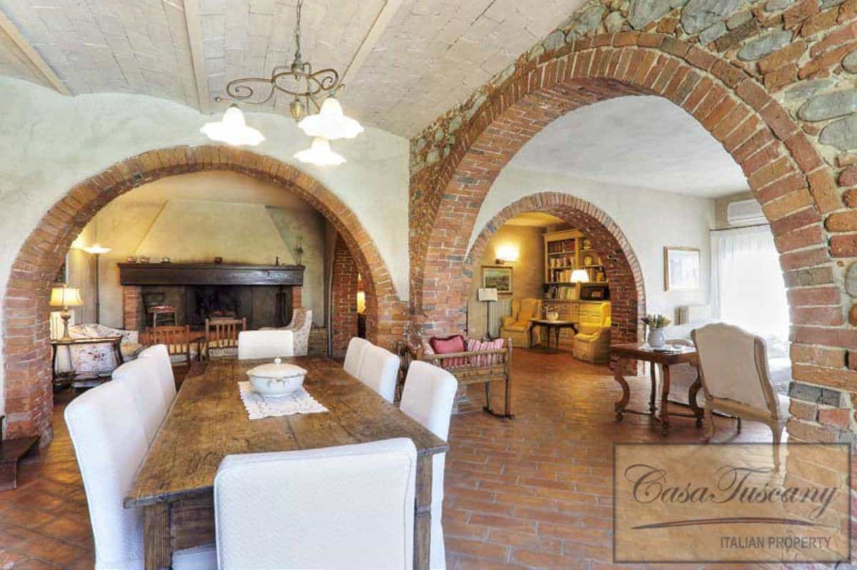 Huis in Terranuovo Bracciolini, Tuscany 10094975