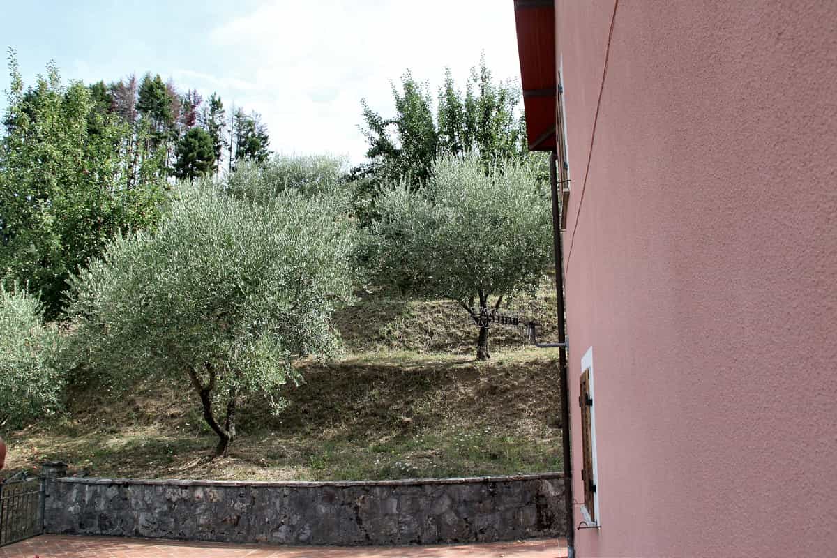 بيت في Barga, Tuscany 10094989