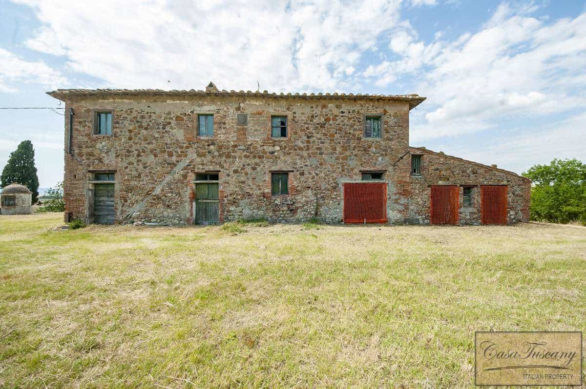 House in Laiatico, Tuscany 10094997