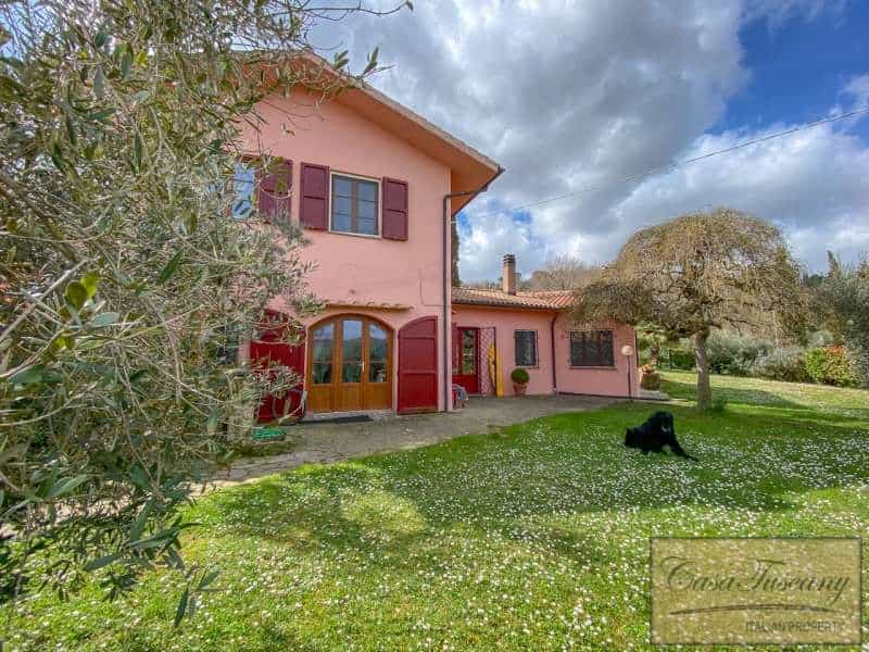 House in Montescudaio, Tuscany 10095013