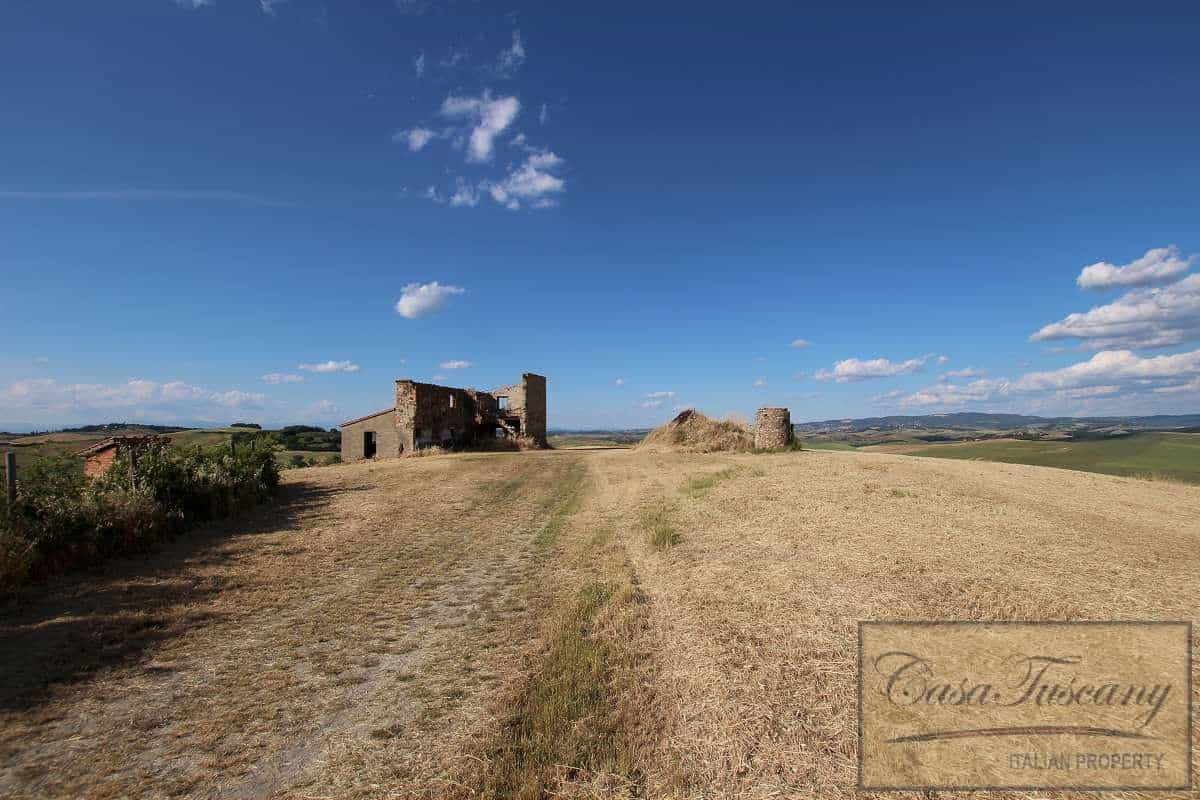 Land in Volterra, Tuscany 10095042