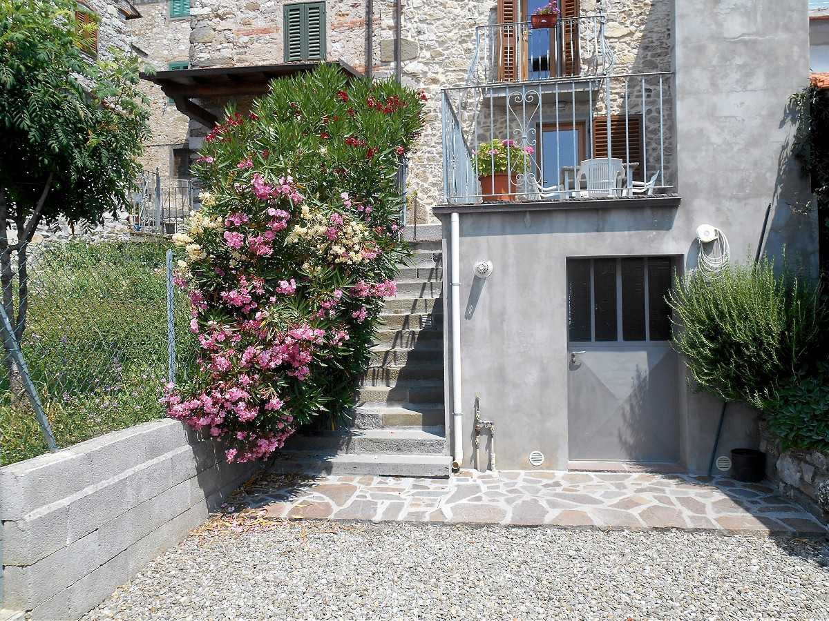 жилой дом в Баньи-ди-Лукка, Тоскана 10095044
