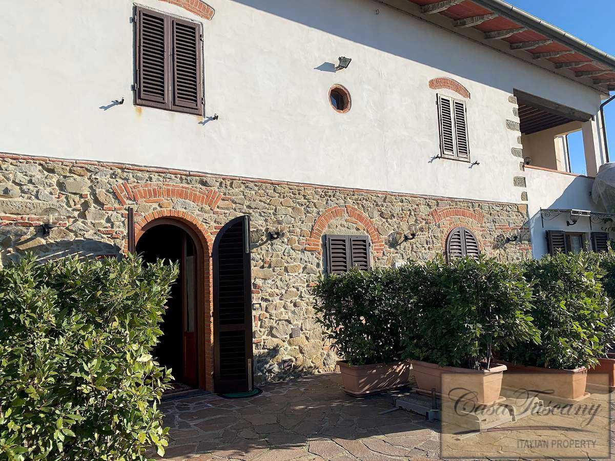 σπίτι σε Lamporecchio, Τοσκάνη 10095130
