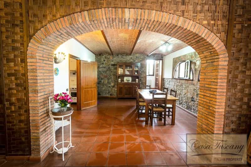 House in Montaione, Tuscany 10095147