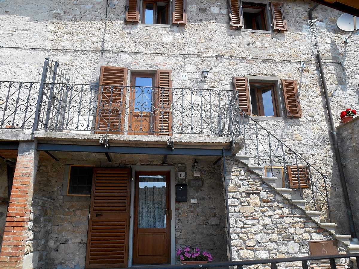 House in Bagni di Lucca, Tuscany 10095154