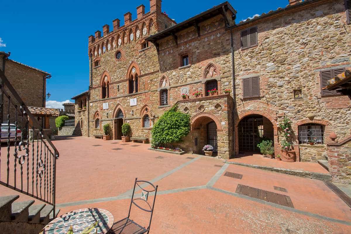 Condominium dans Castelnuovo Berardenga, Toscane 10095155