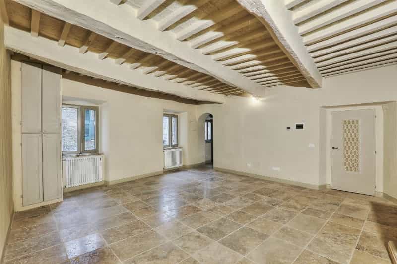 Condominium in Casale Marittimo, Tuscany 10095174