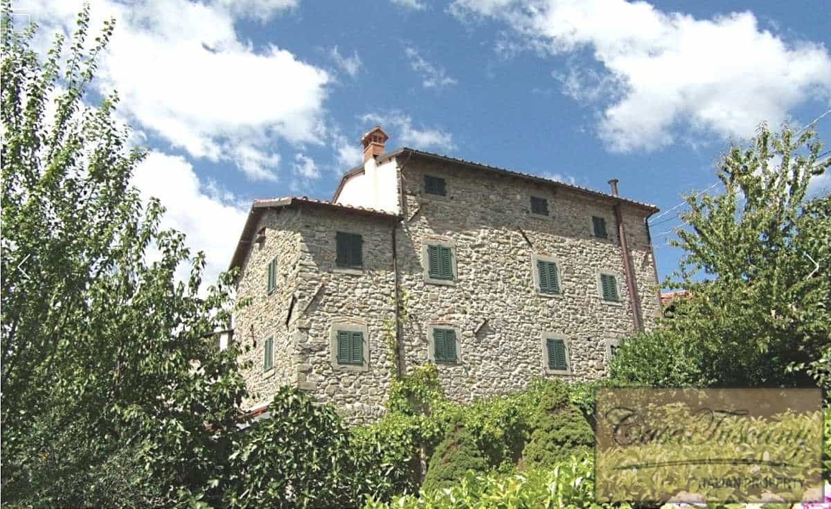 Dom w San Romana In Garfagnana, Tuscany 10095177