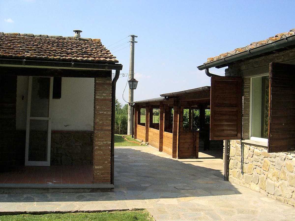 House in Cortona, Tuscany 10095178