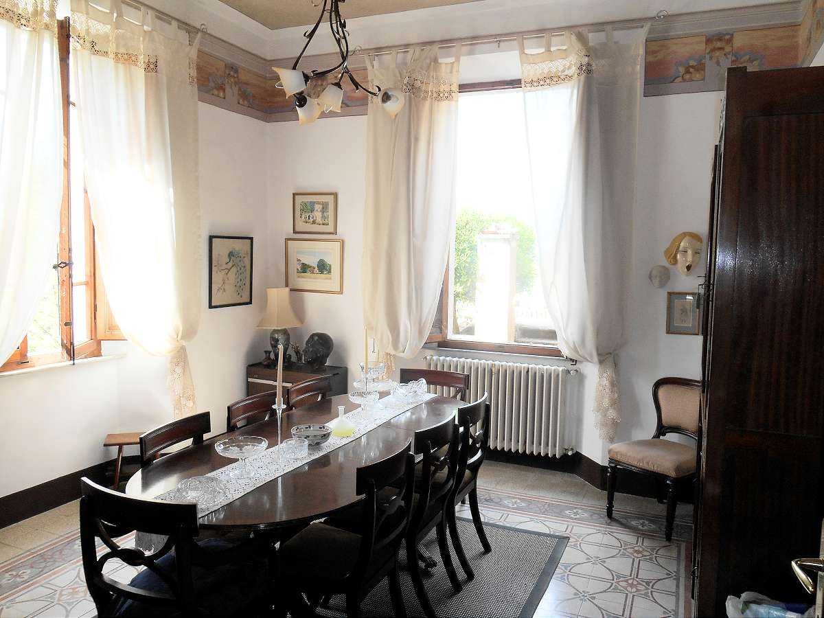 σπίτι σε Barga, Tuscany 10095181