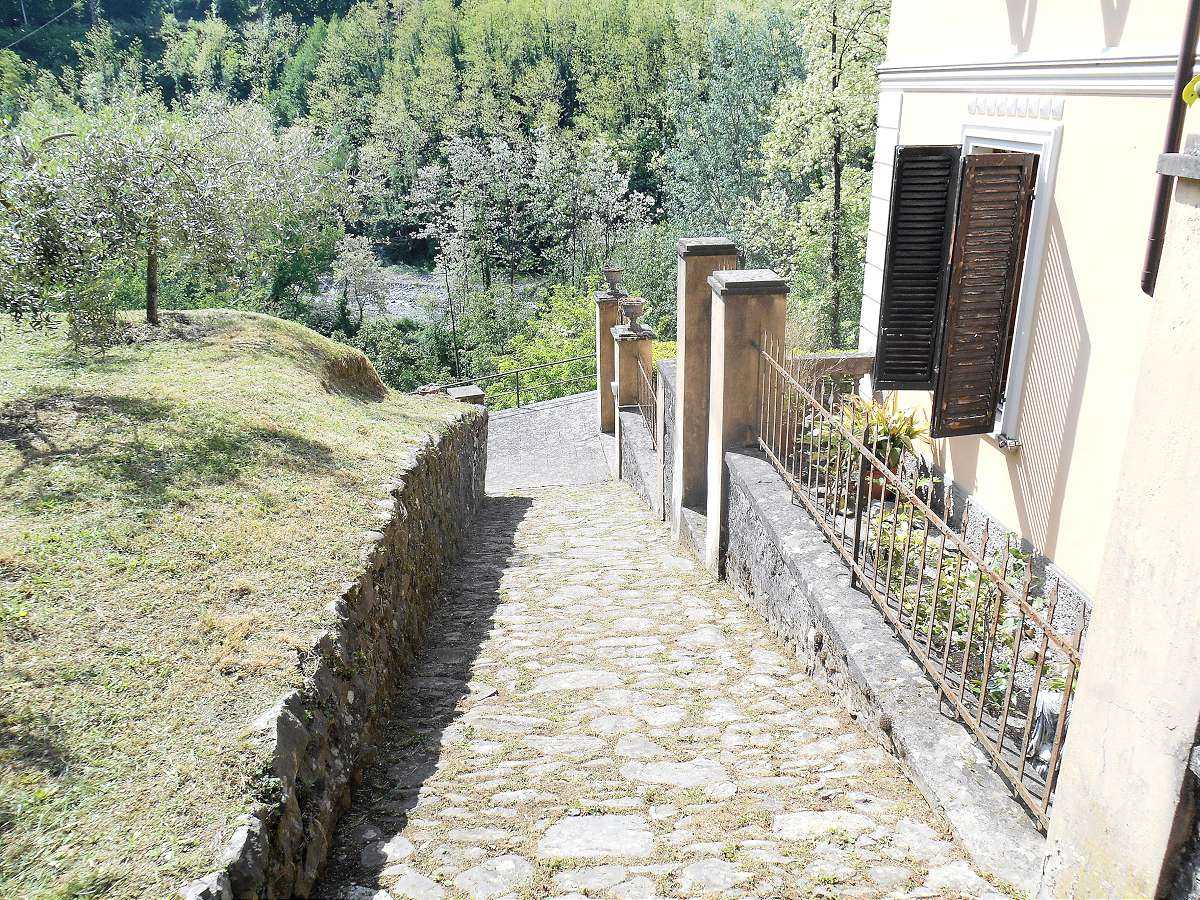 집 에 Barga, Tuscany 10095181