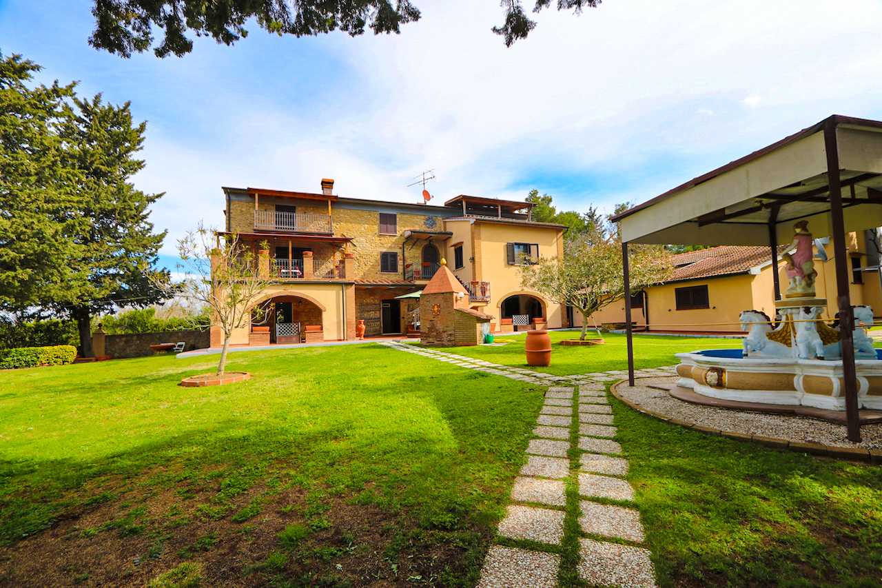Condominium dans Guardistallo, Tuscany 10095187