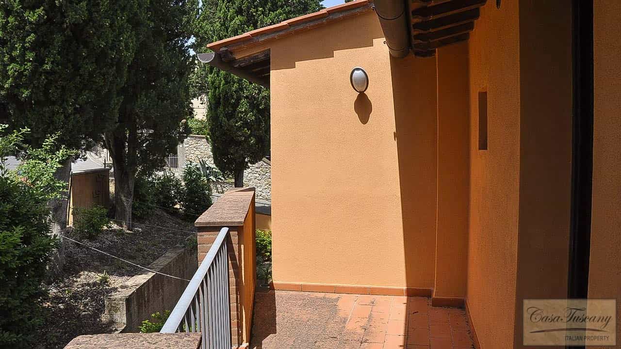 Rumah di Orciatico, Tuscany 10095188
