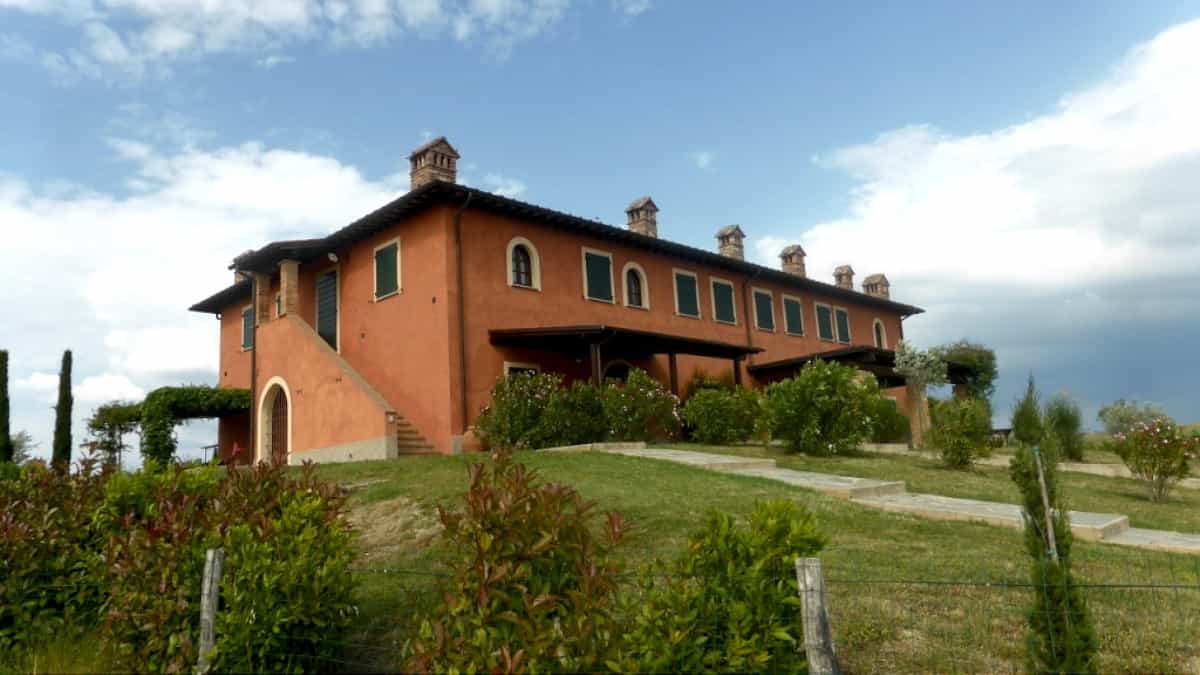 Kondominium dalam Palaia, Tuscany 10095192