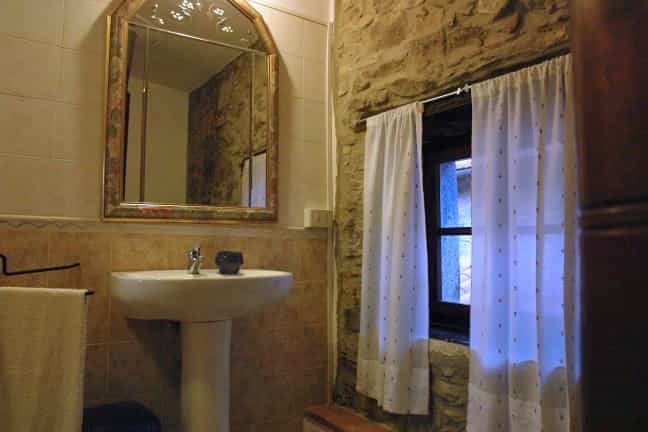 房子 在 Fabbriche Di Vallico, Tuscany 10095193