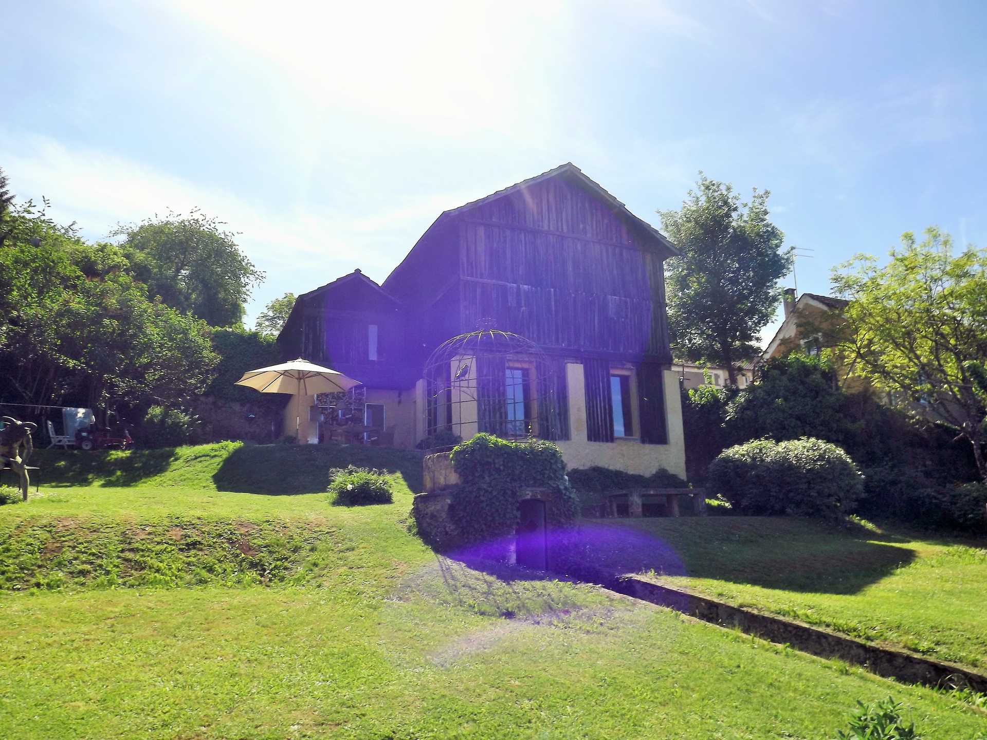 Rumah di Belly, Nouvelle-Aquitaine 10095262