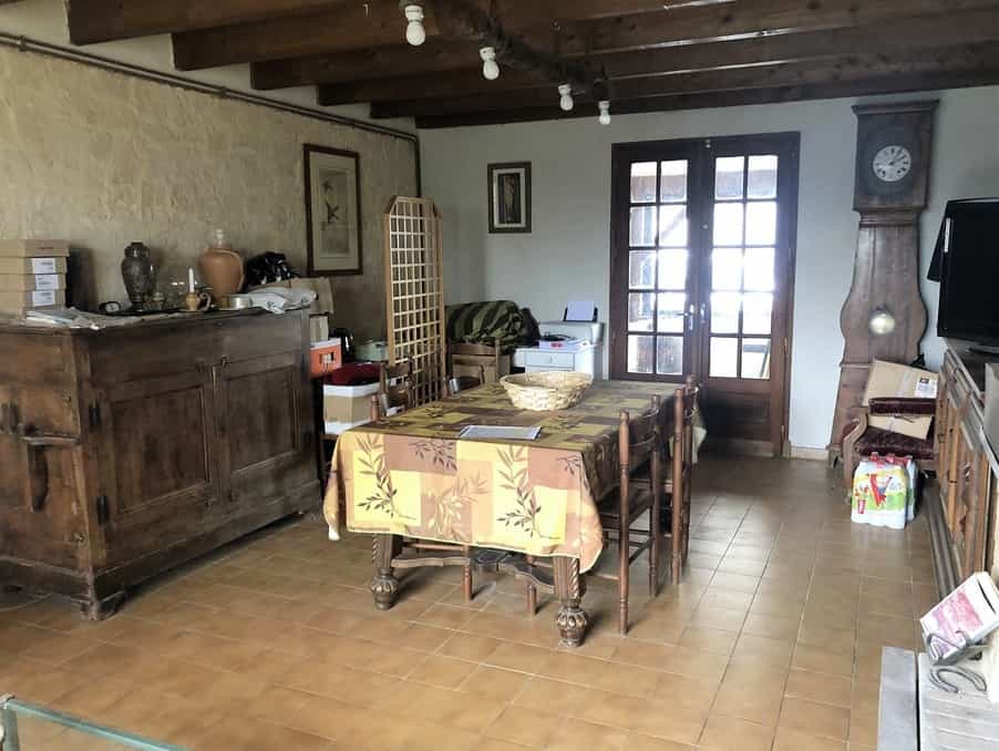 House in Monpazier, Nouvelle-Aquitaine 10095294
