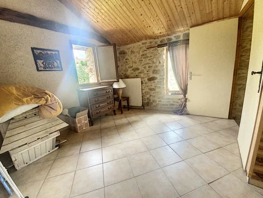 жилой дом в Cales, Nouvelle-Aquitaine 10095349