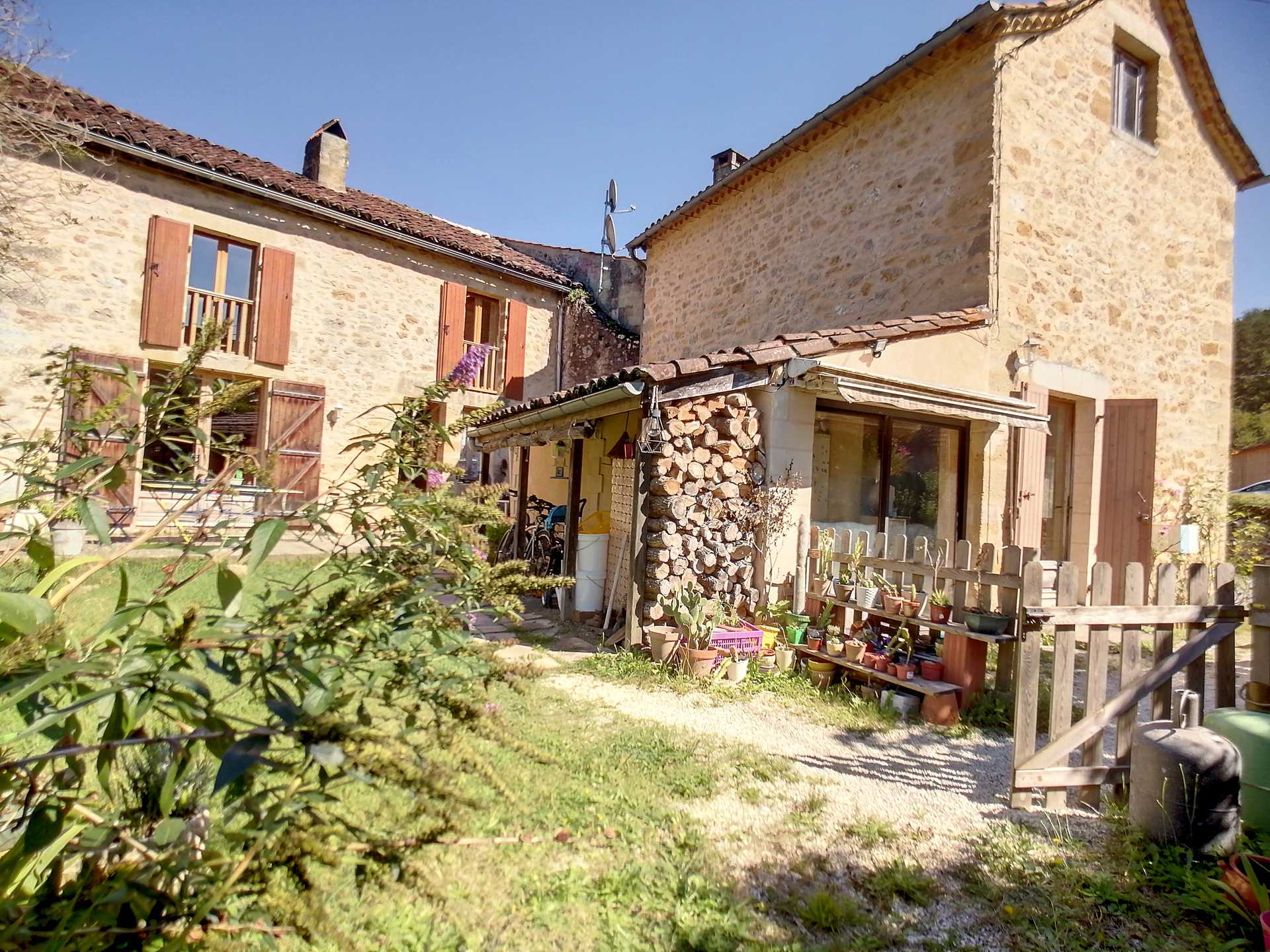 σπίτι σε Castels, Nouvelle-Aquitaine 10095404