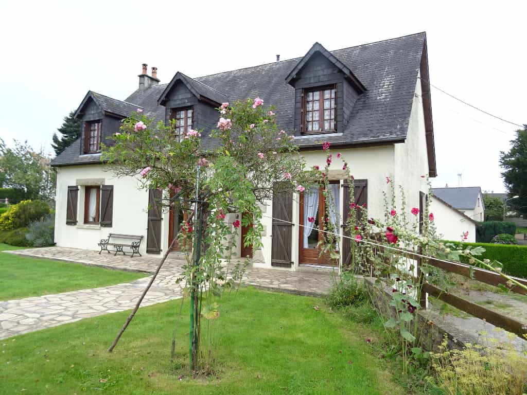 Hus i Saint-Clement-Rancoudray, Basse-Normandie 10096443