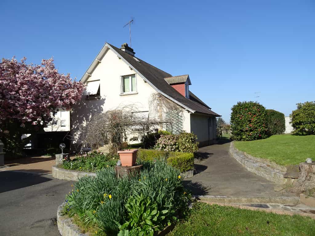 Hus i Moulines, Normandie 10096448