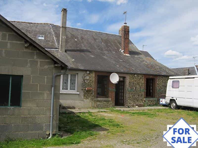 Rumah di Saint-Cyr-en-Pail, Membayar de la Loire 10096553
