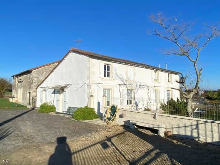 rumah dalam Condac, Poitou-Charentes 10096682