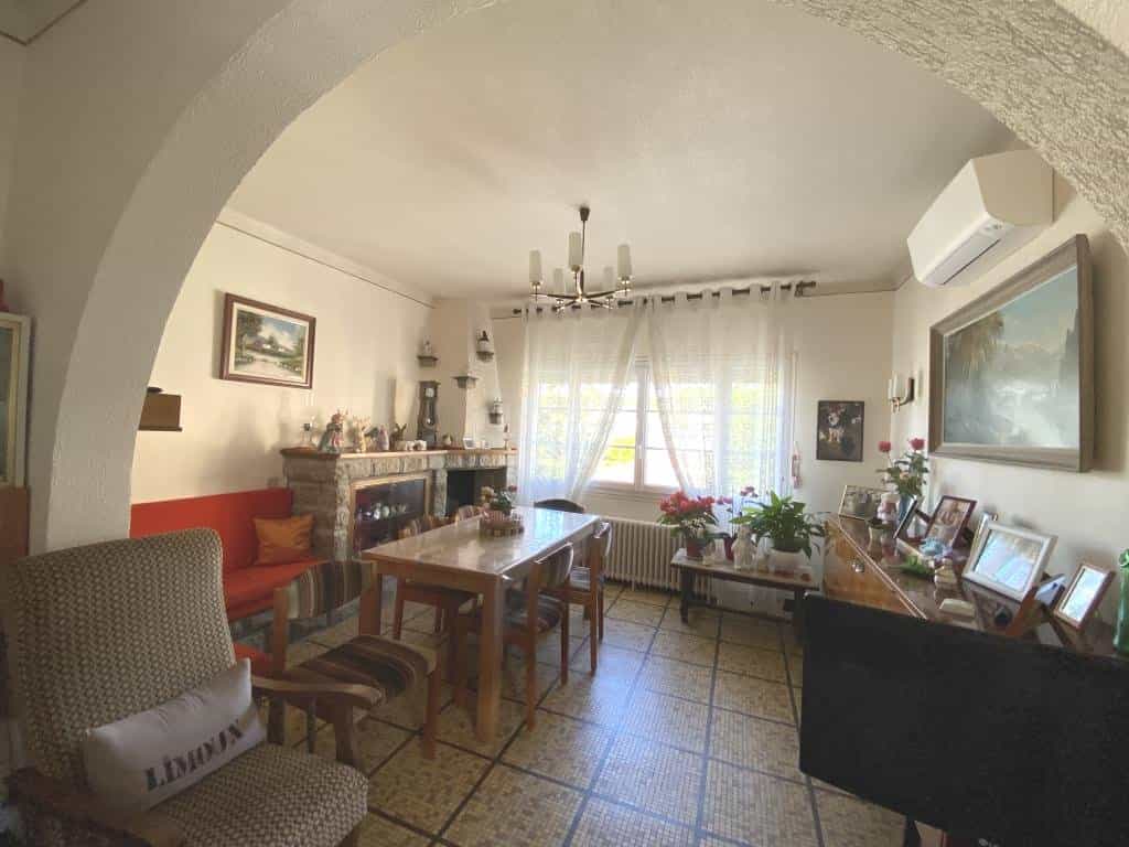 公寓 在 Limoux, Languedoc-Roussillon 10096695