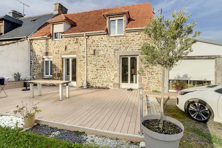 Hus i Bacilly, Normandie 10096797