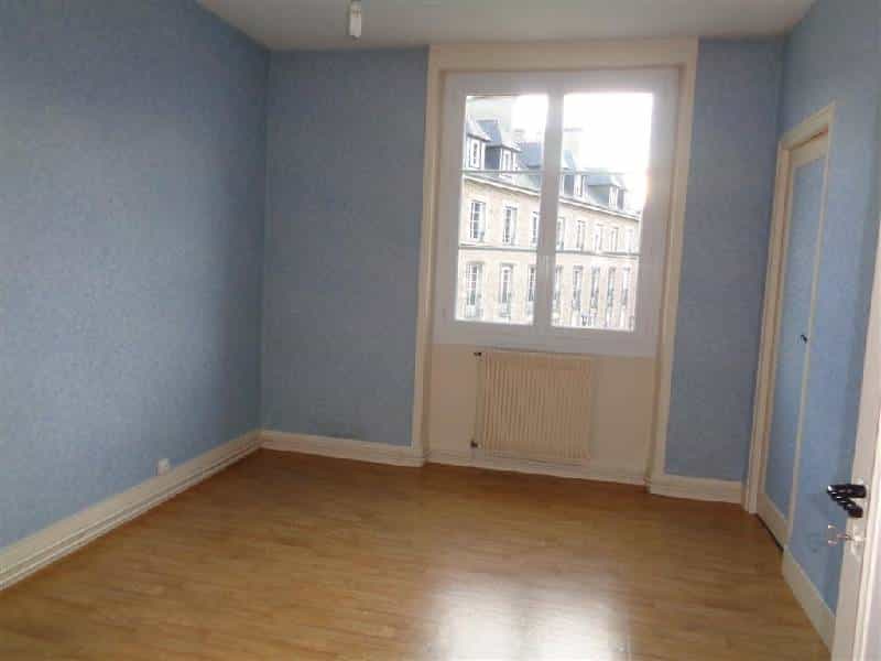 公寓 在 Fougeres, Bretagne 10096855