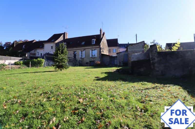 House in Longny-au-Perche, Basse-Normandie 10096892