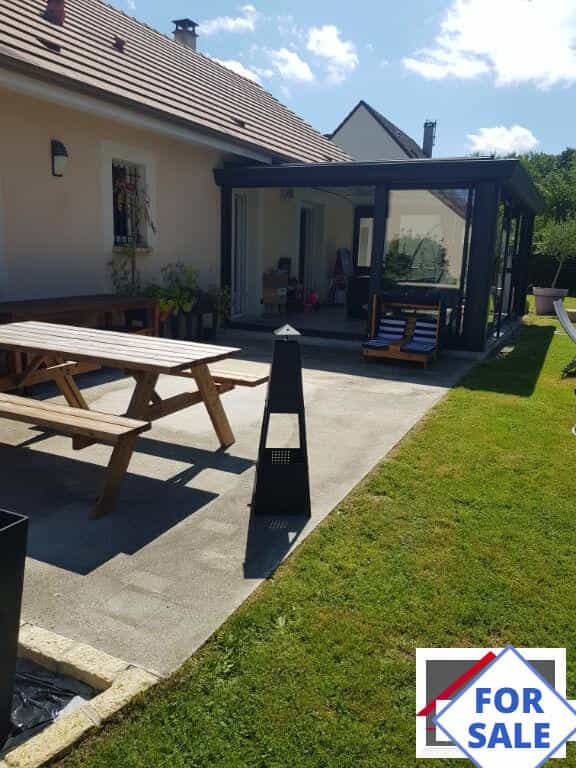 House in Neuilly-le-Bisson, Normandie 10096907