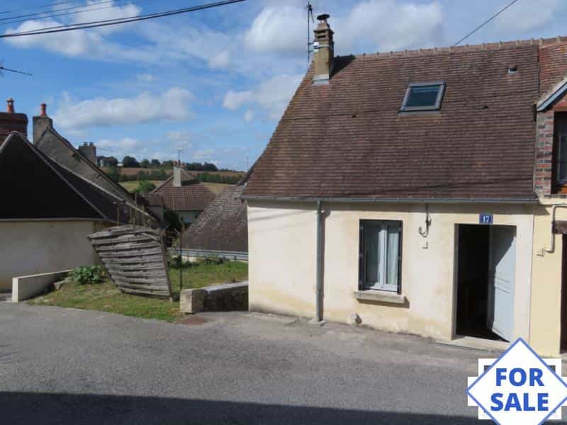 Dom w Mortagne-au-Perche, Normandia 10097075
