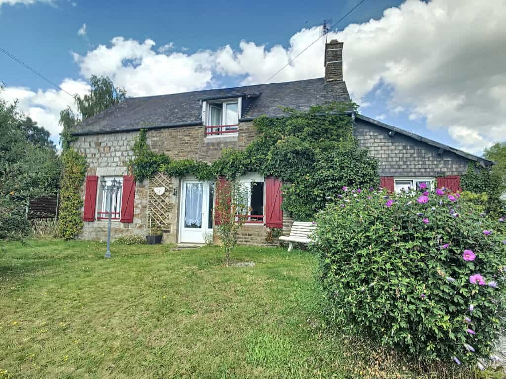 House in Montjoie-Saint-Martin, Normandie 10097079